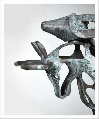 RICHARD TEXIER (né en 1955) Mimesis Deus, 2004
Sculpture en bronze.
Signée et numérotée...