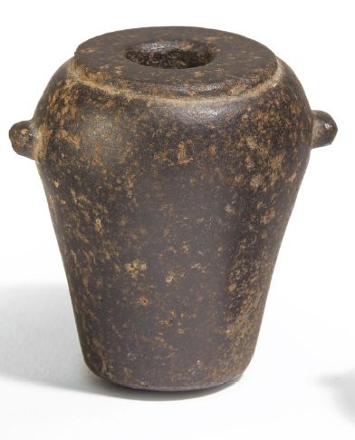 null ?VASE TONNELET.
Égypte, Nagada II - Époque Thinite.
Petit vase à panse tronconique...