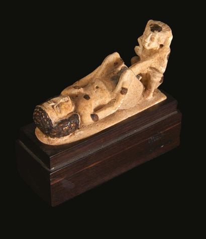 null ?GROUPE ÉROTIQUE.
Égypte, Époque Ptolémaïque - début de l'Époque Romaine.
Figurine...
