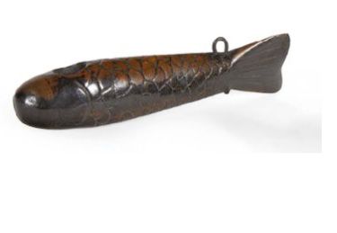 INGHILTERRA, XIX SECOLO Pesce in legno scolpito
Poisson en bois sculpté
L_29 cm
40...