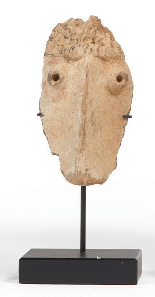NIGERIA Frammento di testa zoomorfa
Terracotta, su di una base in metallo
H_9,5 cm
Fragment...