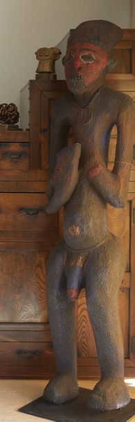 NIGERIA YORUBA, XX SECOLO Due grandi sculture maschile e femminile in legno e perline...