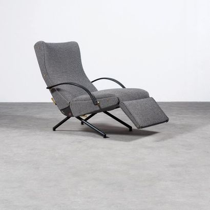 Osvaldo BORSANI (1911-1985) Chaise longue ajustable modèle «P40»
Tissu gris, laiton,...