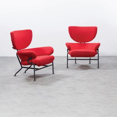 Franco ALBINI (1905-1977) Paire de fauteuils modèle «Tre pezzi PL19»
Tissu rouge...