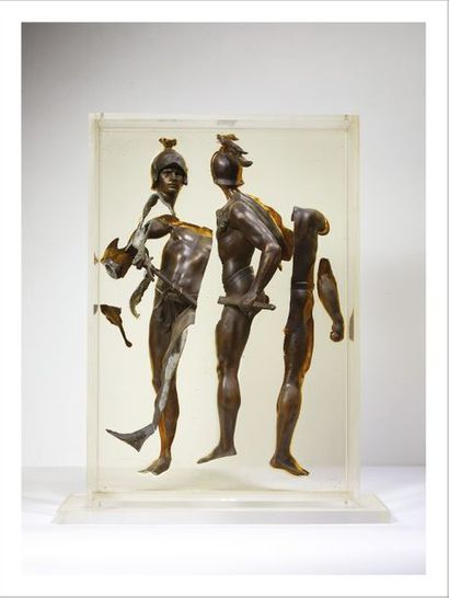 ARMAN (1928-2005) Soldat découpé
Sculpture en bronze découpé dans le plexiglas.
Signée...