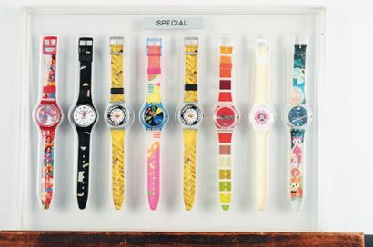 null Ensemble de montres SWATCH Contenant huit montres sous plexiglas: I. Bloem.&...