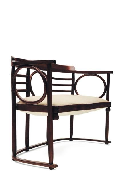 JOSEF HOFFMANN (1870-1956) Banc en Hêtre laqué et tissu crème. Edition Thonet. Création...