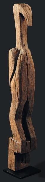 null Oiseau Sakalava, Madagascar - Bois. Pièce de bois allongé, en forme d'oiseau,...