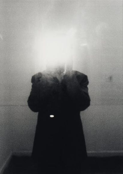 ALFONSO ALBANO (NÉ EN 1964) Autoportrait, 2001 Photographie noir et blanc. H_180...