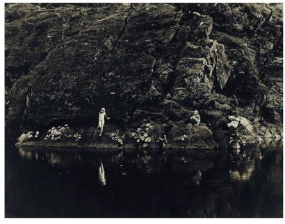 JOCK STURGES (NÉ EN 1947) Christina and Misty Dawn, Northern California, 1988 Tirage...