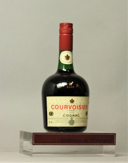 null 1 bouteille COGNAC COURVOISIER 3 ÉTOILES
