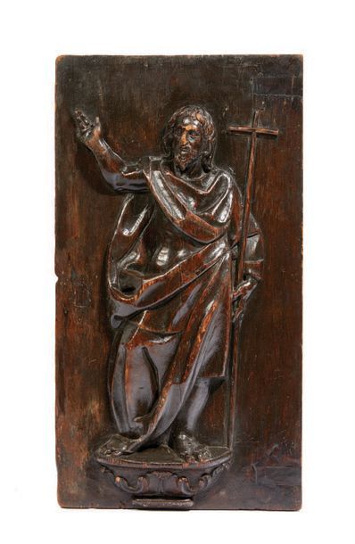 null PORTE DE TABERNACLE en bois de résineux sculpté en fort relief représentant...