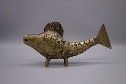 Figurine en bronze représentant un poisson...