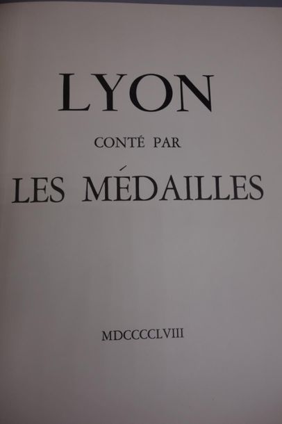 null TRICOU.
LYON conté par les médailles, 1958, 64 pages, 1/2 maroquin rouge. Très...