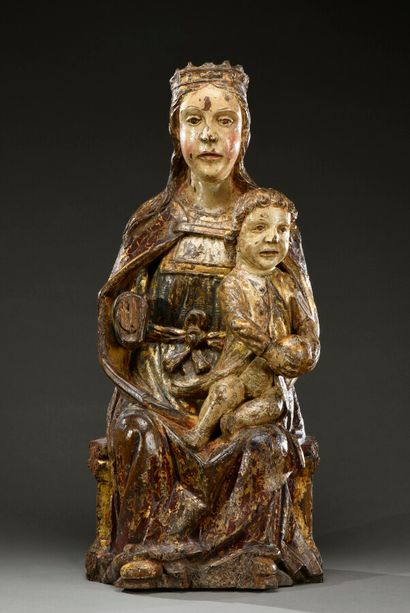 null Vierge en majesté en bois sculpté, polychromé et doré, figurant la Vierge couronnée...