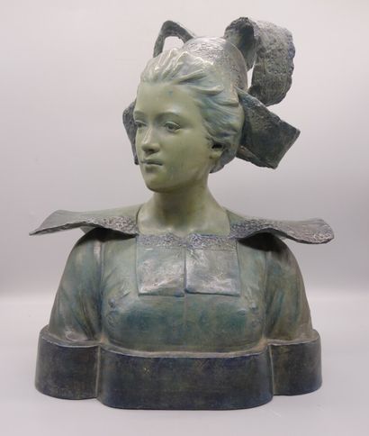 null PETRI, (OTTO PETRI 1860-1942), buste en terre cuite patiné vert bronze, représentant...