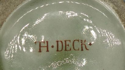 null Théodore DECK (1823-1891)
Vase en céramique à corps balustre ornementé en partie...