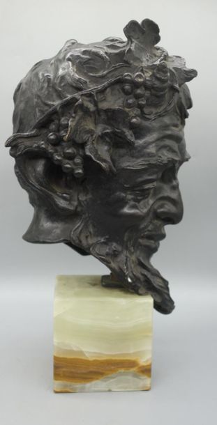 null Vincenzo GEMITO (1852-1929)
" Satyre ". Épreuve en bronze à patine noire sur...