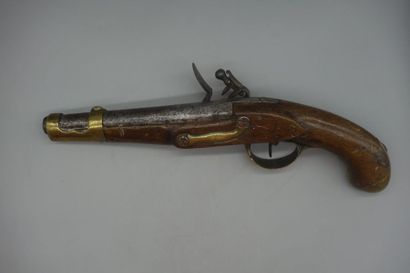 null Pistolet de cavalerie 1763/1777, modifié, poinçon couronné, macaron illisible...
