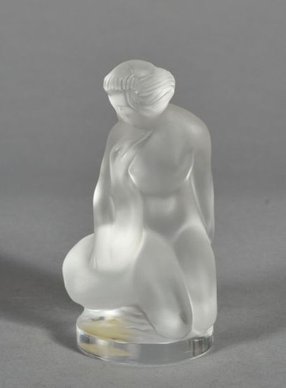 null Lalique France, femme nue.
XXème siècle.
