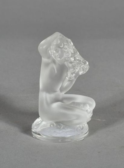 null Lalique France, femme nue.
XXème siècle
