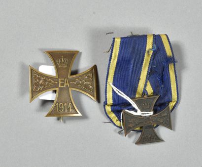 Croix du Mérite de guerre, 1° et 2° classes,...