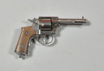 null Revolver de MARINE (civil), marqué sur une ligne sur le canon « E.LEFAUCHEUX.BR.SCDG...
