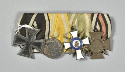 Portée de 4, croix de fer prussienne, médaille...