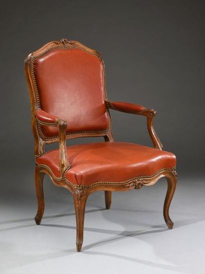 null Queen's armchair in stained beech wood decorated with mouldings and carved with...