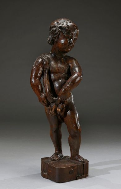 null Grand ange en bois sculpté et patiné. 
XVIIIème siècle. 
H. 85 cm. 
Accidents,...