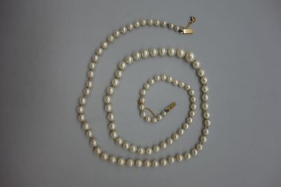 Collier de perles de culture en chute (diamètres...