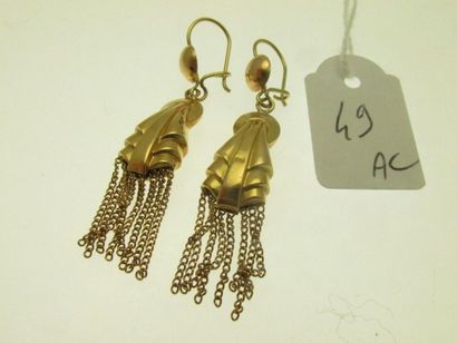 1 paire de pendants d'oreilles or ornés de...