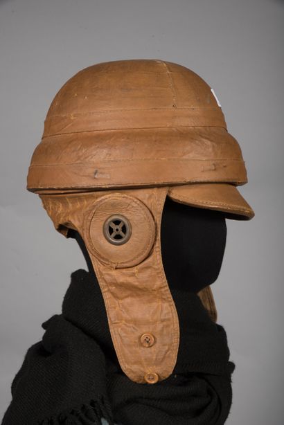 null Airplane pilot helmet ROOLD, with its manufacturer's label, from ALBERT de LUYNES...