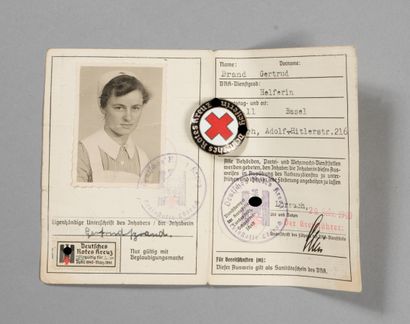 null Allemagne, 2°guerre, insigne d'infirmière Croix Rouge (deutsches rotes kreuz...