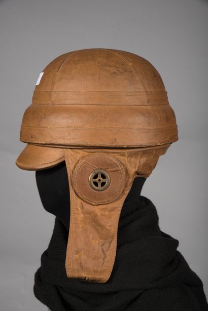 null Airplane pilot helmet ROOLD, with its manufacturer's label, from ALBERT de LUYNES...