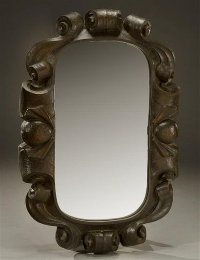 null TRAVAIL MODERNE
Important miroir en bois vernissé à larges bordures sculptées...