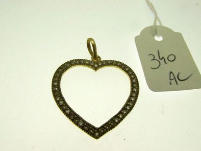 1 pendentif monture or en forme de coeur...