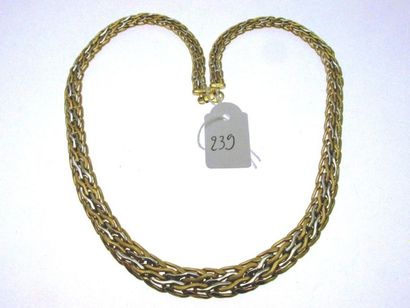null 1 two-tone gold necklace with intertwined falling links, hunchbacked 13.5g