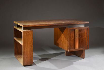 null André SORNAY (1902-2000)

Flat desk in rosewood, 1934, with rectangular top...