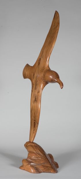null FRENCH WORK 

"Seagull in flight". Sculpture in laminated mahogany on its free-standing...