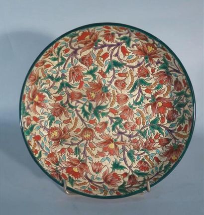 null LONGWY

Ceramic bowl with circular body on ring heel. Decorated with flowers...