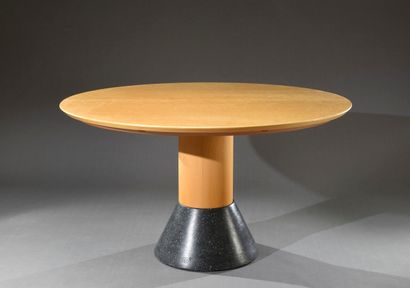null Arnold Merckx,Round table model Balance in burr elm, Arco edition, black terrazzo...