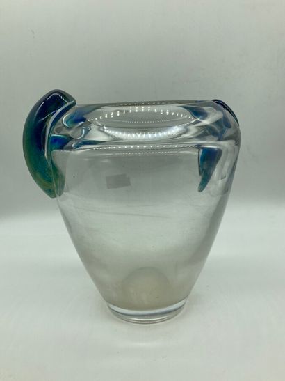 null NANCY

White glass ovoid vase with two lateral handles in blue and green glass...