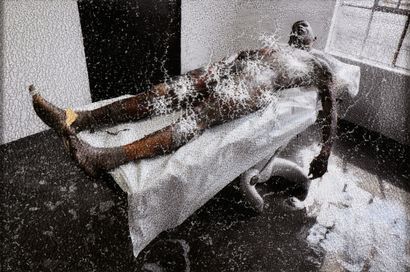  Mikhael Subotzky (né en 1981). 
Christopher Sibidla's body, Maitlangue morgue, 2004....