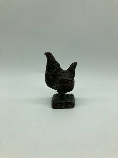 null NICOLINI (20th century)

A chicken.

Bronze with brown patina.

Signed on the...