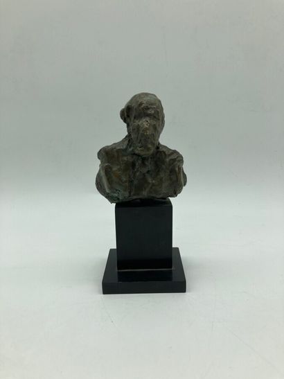 MHC, 20th century.

Bust.

Bronze with brown...