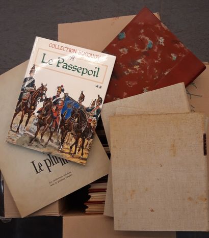 null Lot composé de 14 volumes reliés : « Le Passepoil », années 1921, 1926, de 1929-1932,...