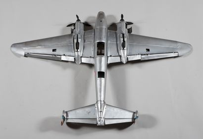null Maquette d'avion Amiot artisanale en métal. 110 x 73 cm.