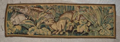 null Aubusson, fragment de tapisserie à décor d'un lièvre et d'un renard.

XVIIIème...