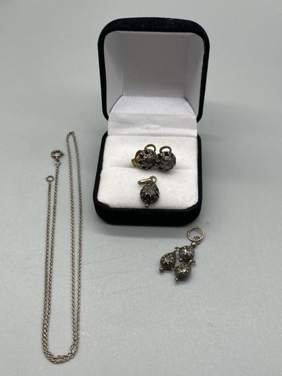null Lot de bijoux Provençaux anciens en argent (800/oo) et métal comprenant une...